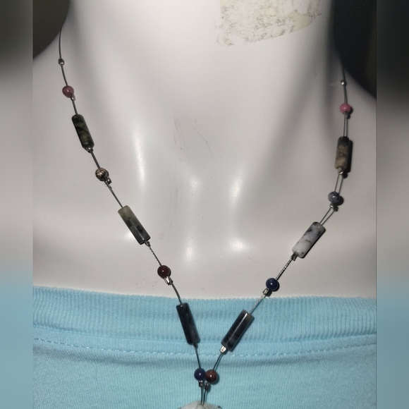 Vintage Wire Neckace With Semi Precious Stones  And Bison Shaped Pendant - Picture 2 of 3